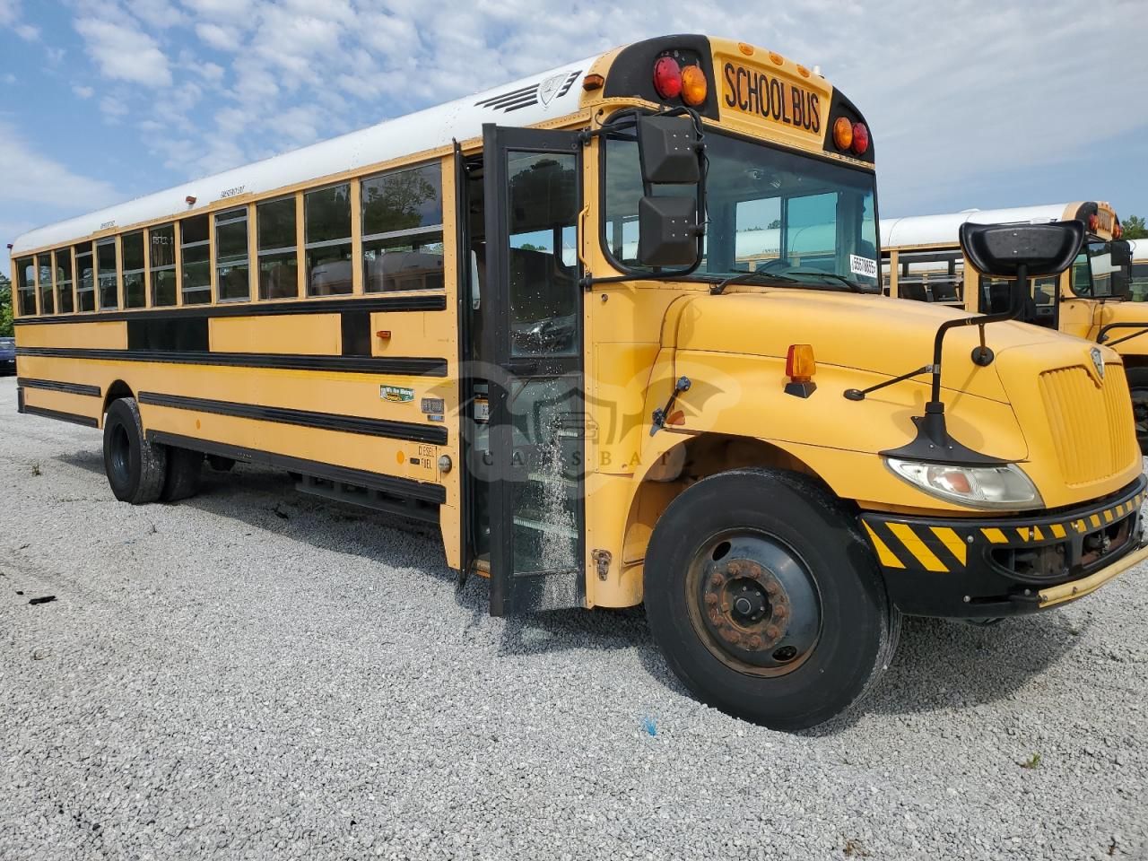 IC Corporation CE Series CE 7.6L 6 2009