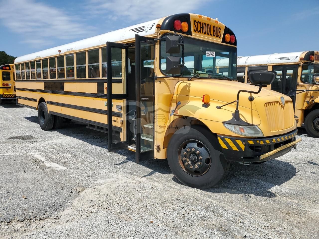 IC Corporation CE Series CE 7.6L 6 2009