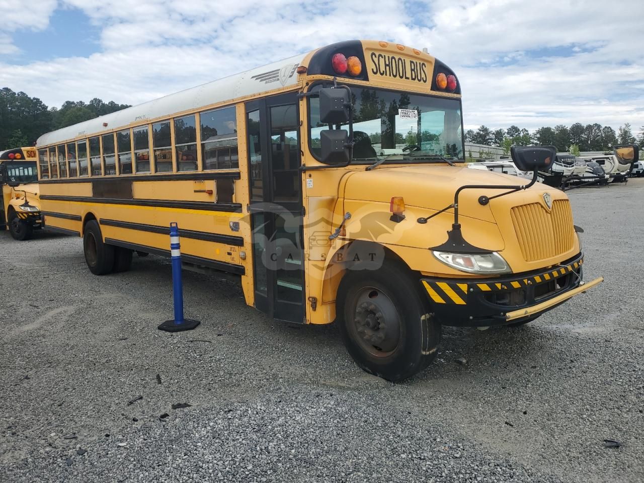 IC Corporation CE Series CE 7.6L 6 2013