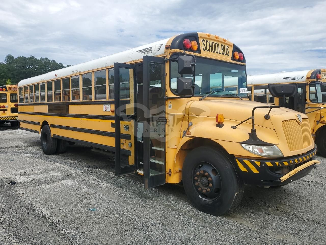 IC Corporation CE Series CE 7.6L 6 2013