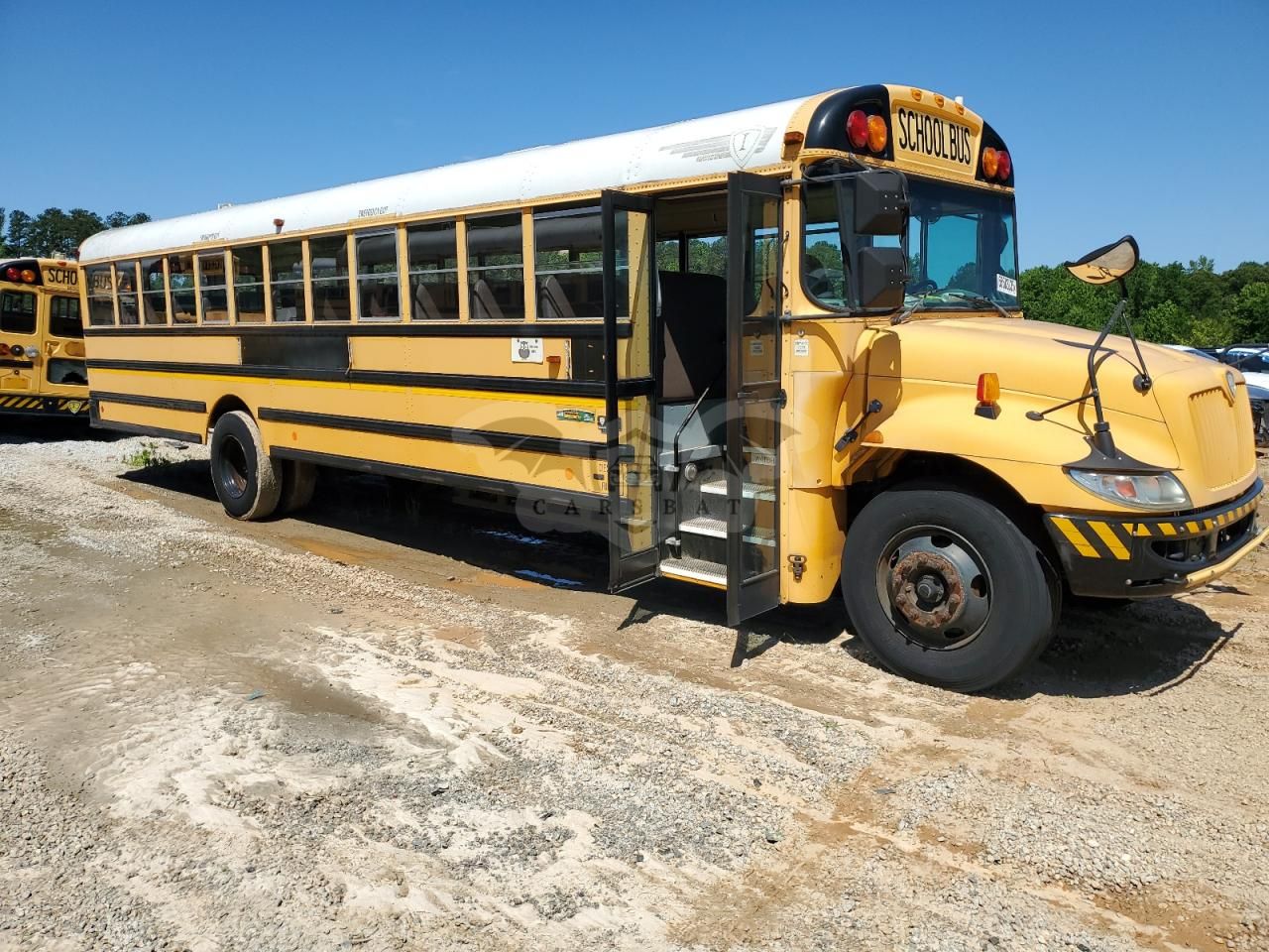 IC Corporation CE Series CE 7.6L 6 2013