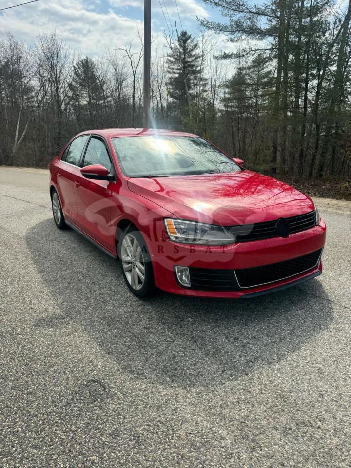 Volkswagen Jetta GLI 2.0L  4 2013