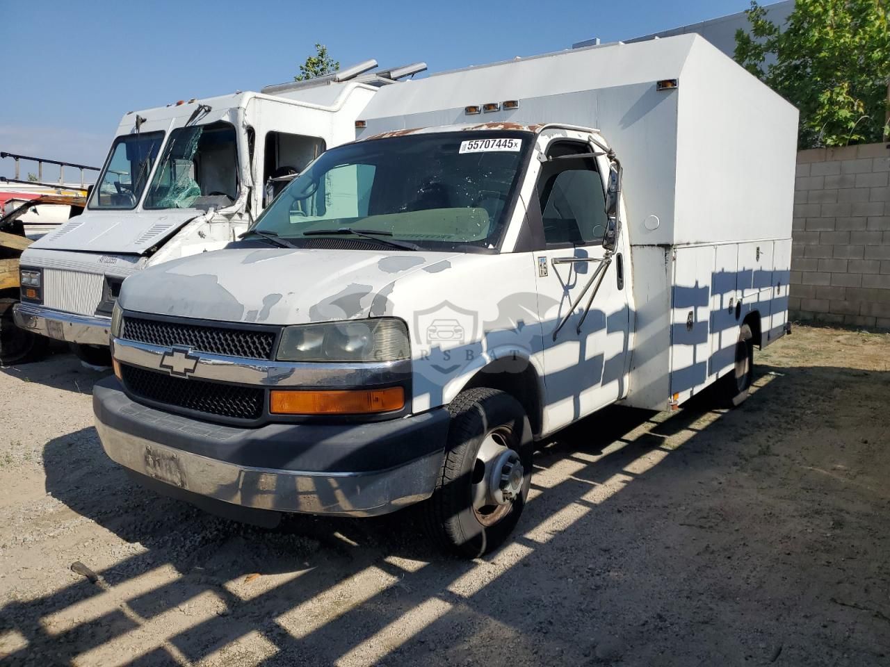 Chevrolet Express 6.0L 8 2004