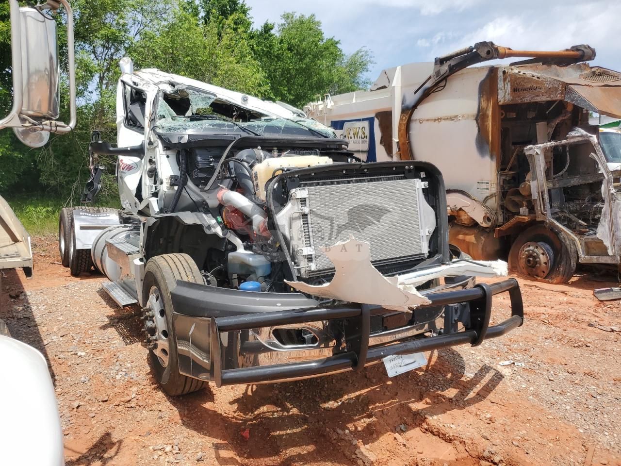 International LT Series 15.0L 6 2025