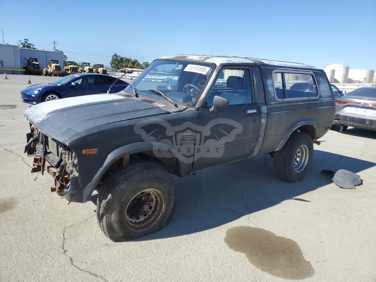 Toyota Hilux RN38 2.4L 4 1982