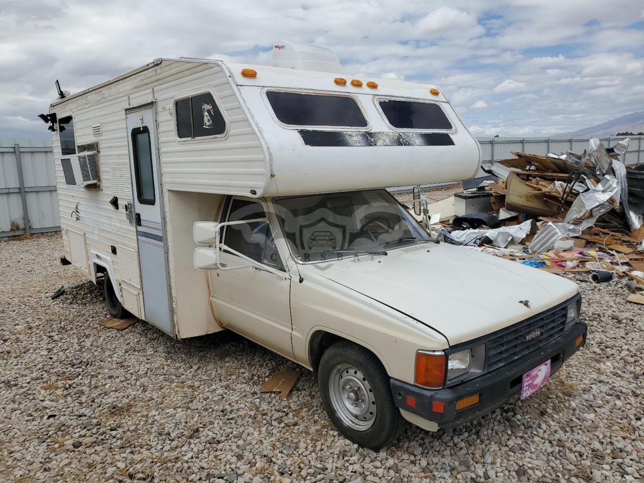 Toyota Hilux RN55 2.4L 4 1985