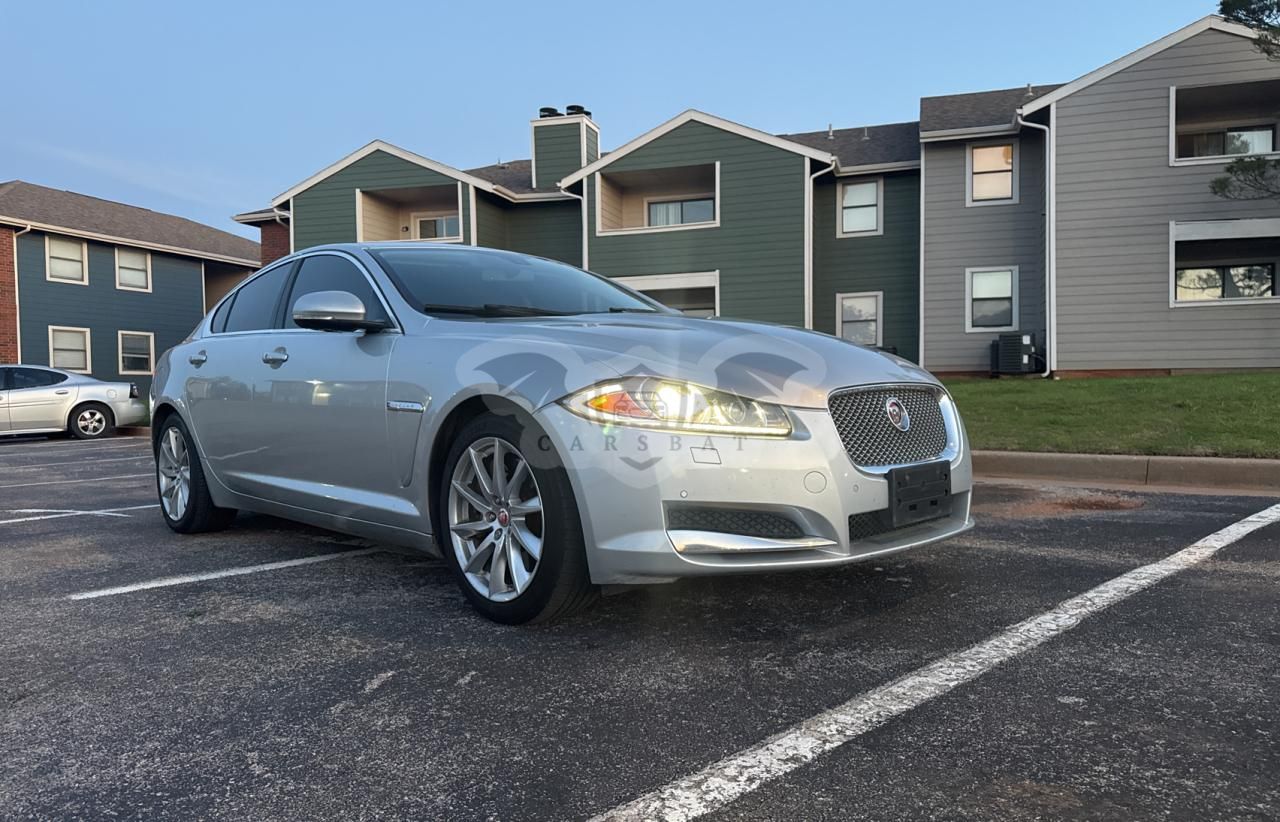 Jaguar XF 2.0T PREMIUM 2.0L 4 2015