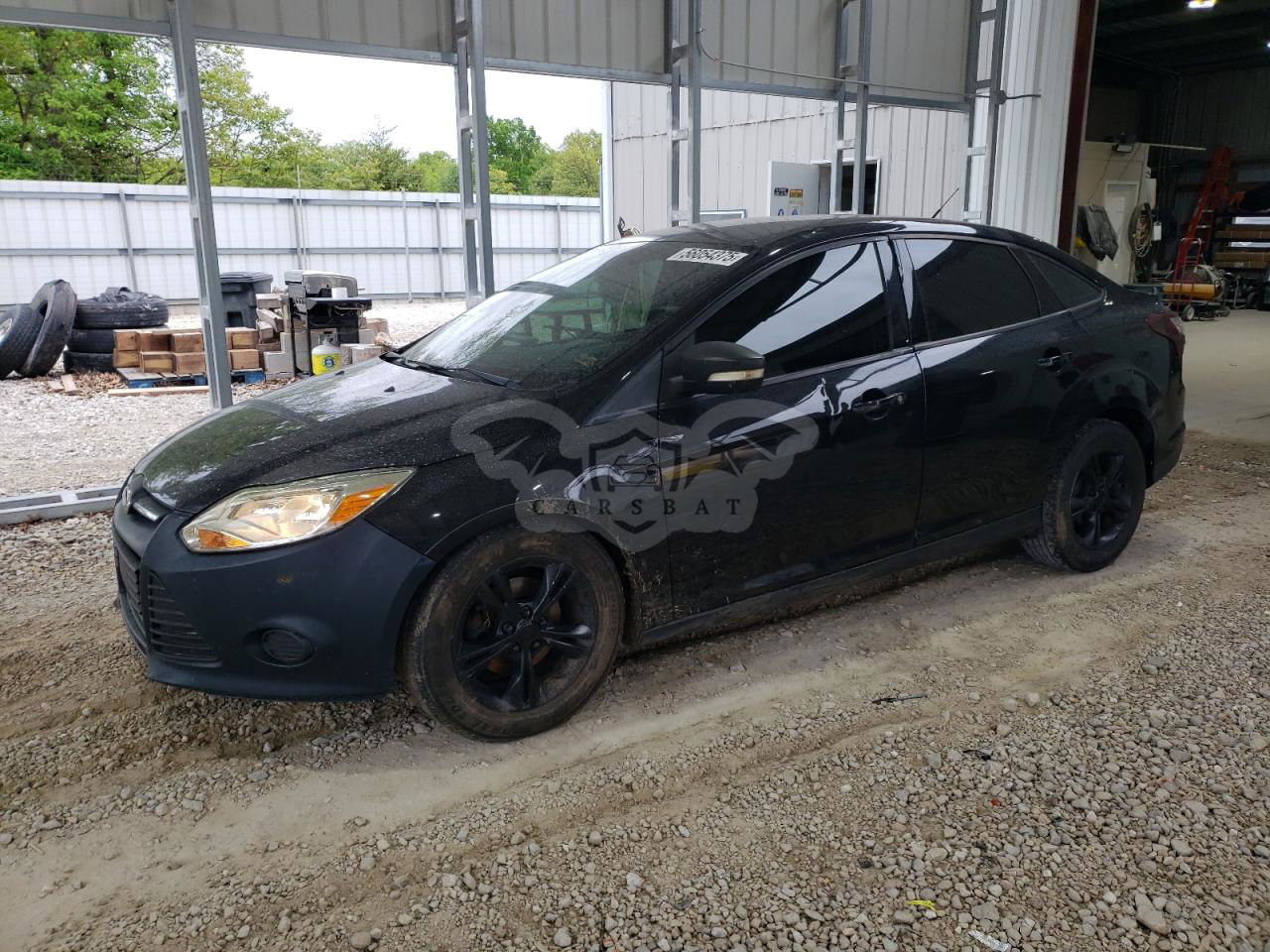 Ford Focus SE 2.0L  4 2013