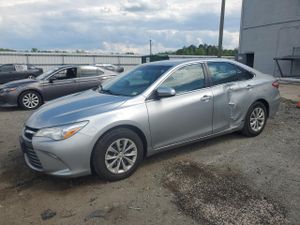 Toyota Camry LE 2.5L 4 2015