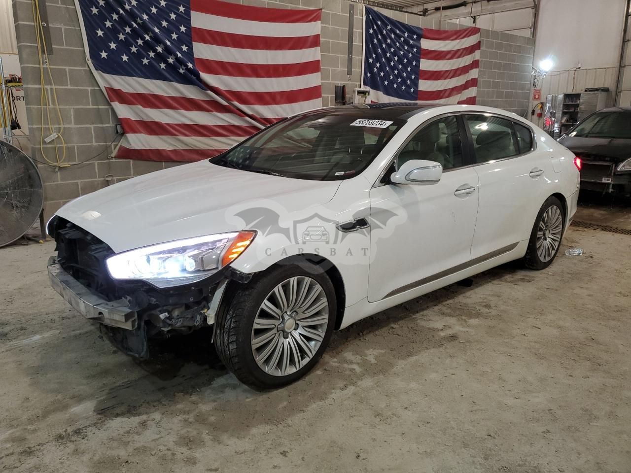 Kia K900 (K9) 5.0L 8 2015