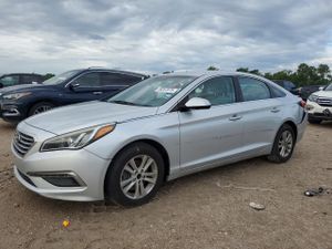 Hyundai Sonata SE 2.4L 4 2015