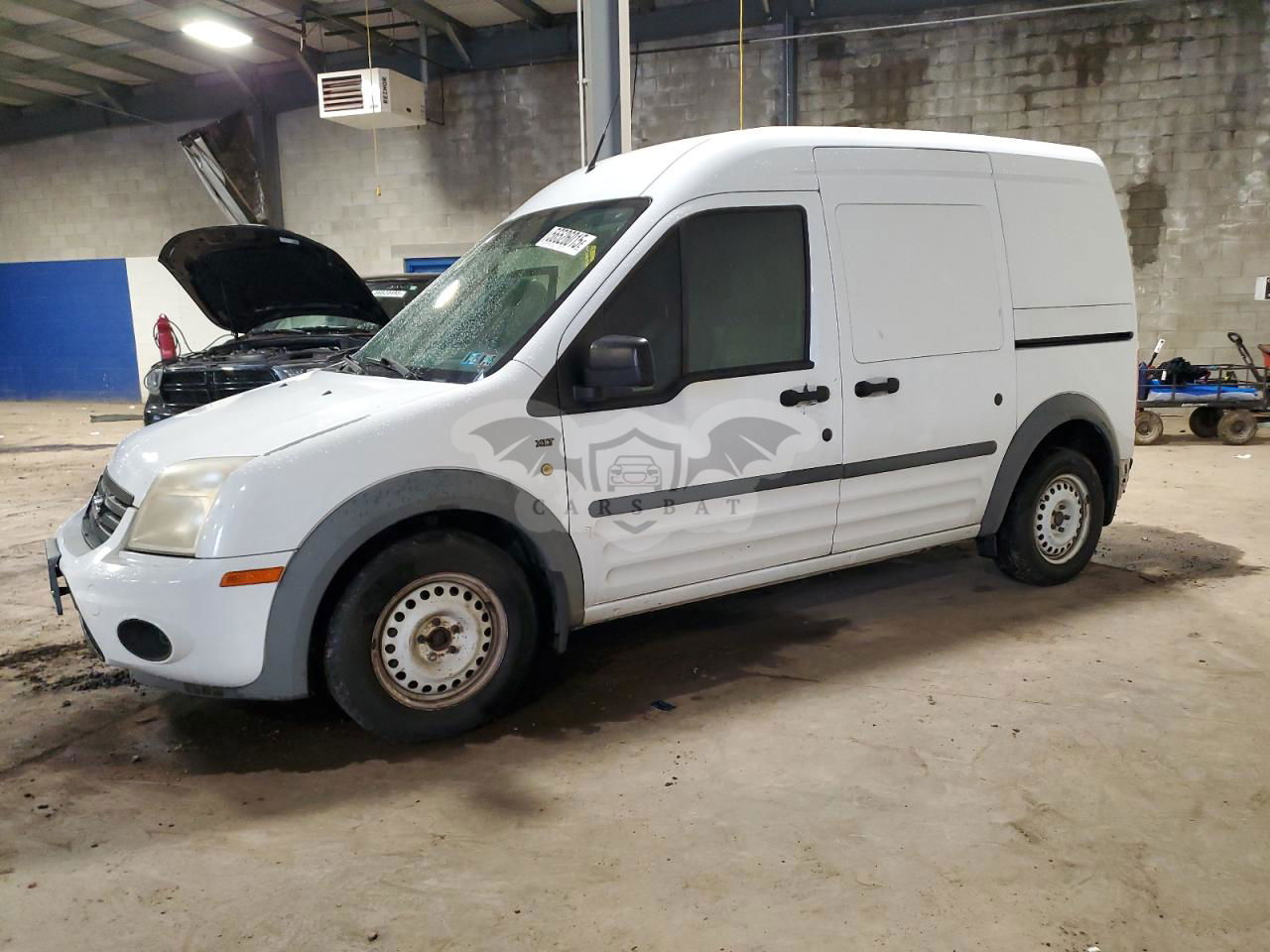 Ford Transit XLT 2.0L  4 2013