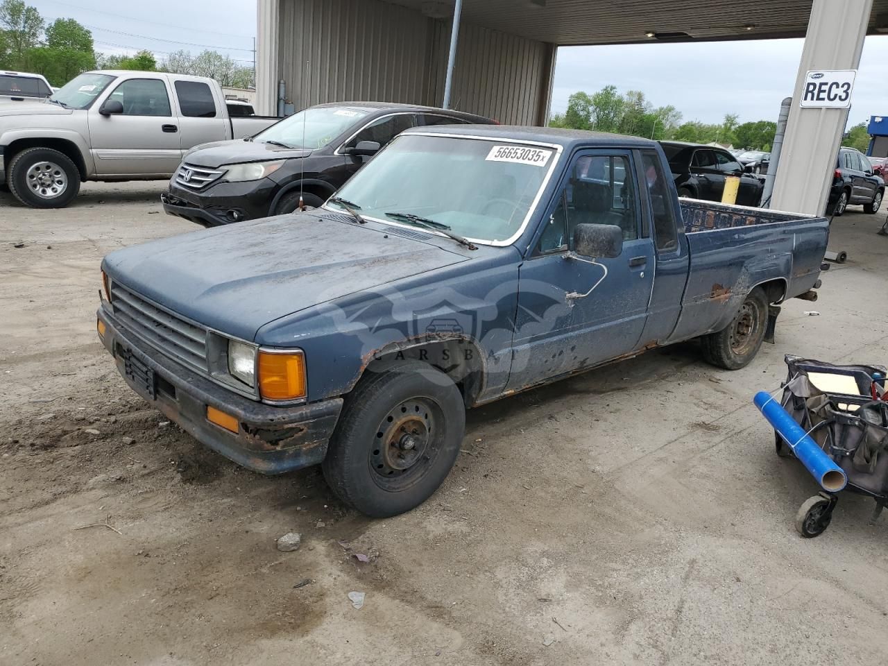 Toyota Hilux XTRACAB RN70 DLX 2.4L 4 1988
