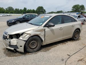 Chevrolet Cruze LS 1.8L 4 2012