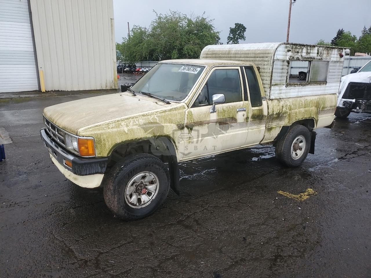 Toyota Hilux XTRACAB RN67 DLX 2.4L 4 1986