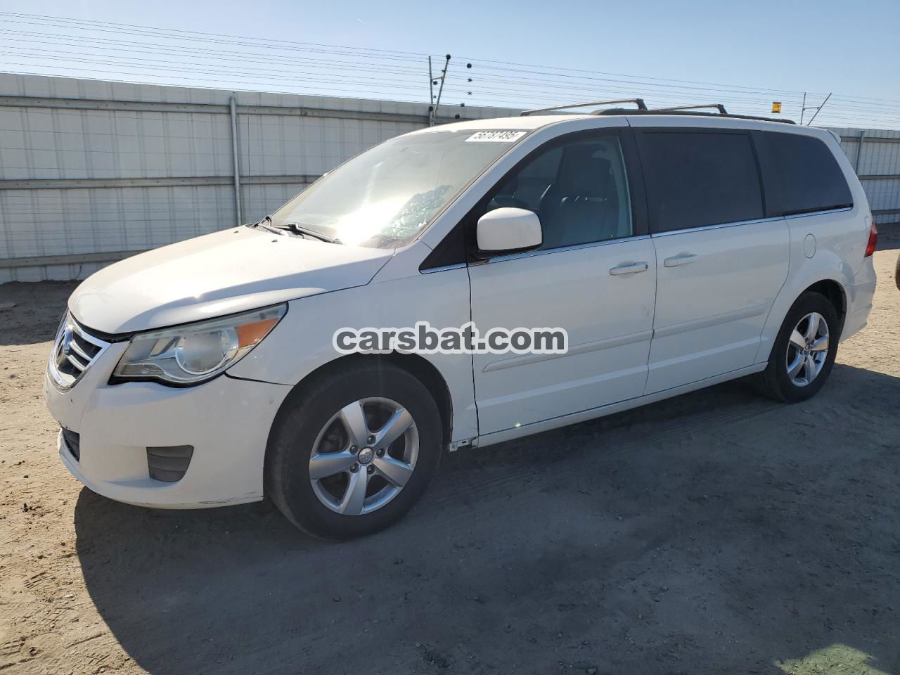 Volkswagen Routan SE 3.6L  6 2011