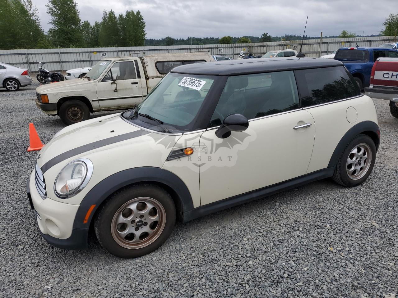 Mini Cooper 1.6L  4 2013