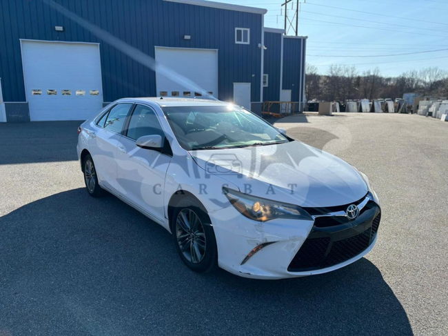 Toyota Camry LE 2.5L  4 2017
