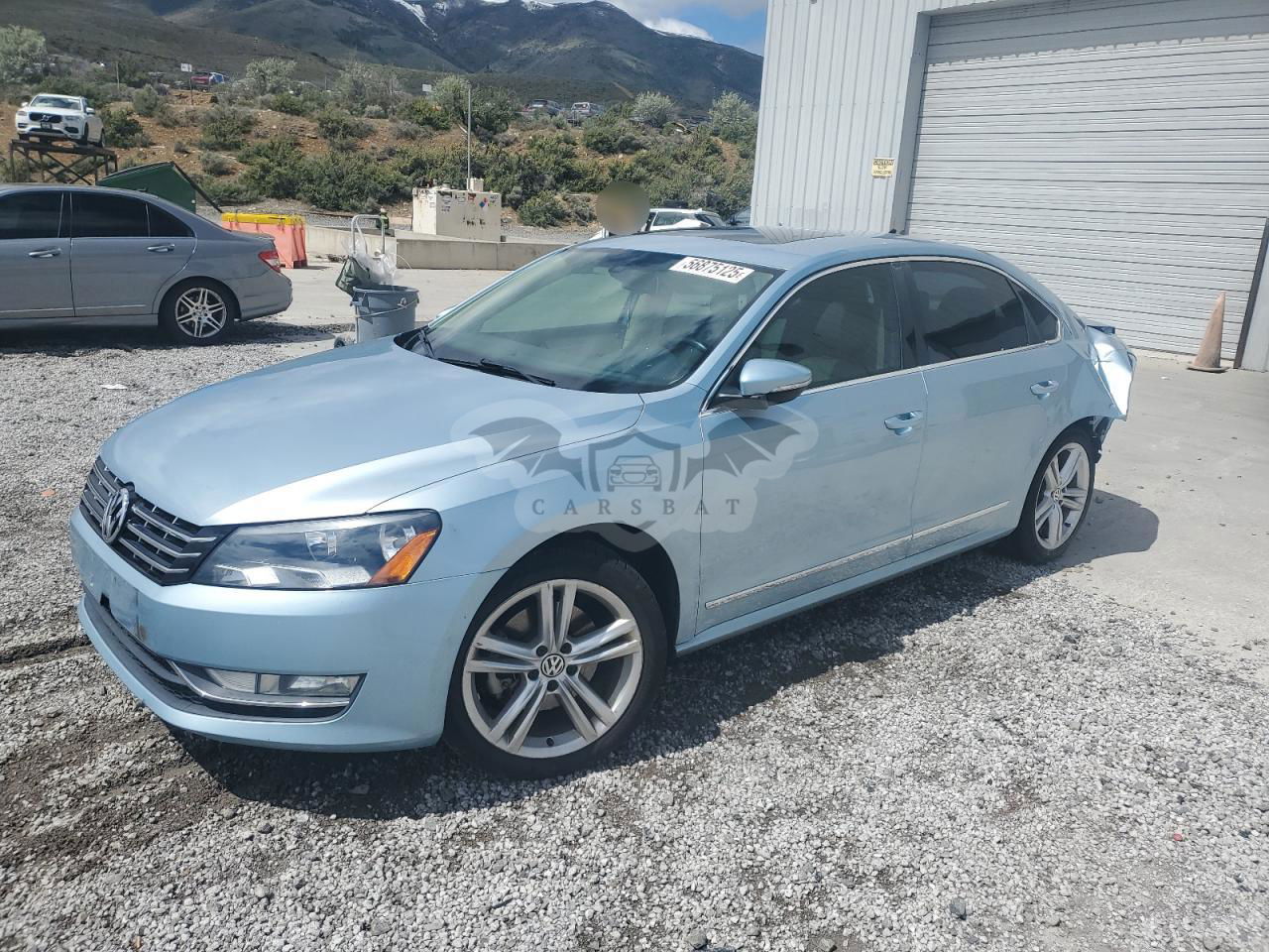 Volkswagen Passat SE 2.0L  4 2012