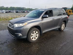 Toyota Highlander BASE 2.7L 4 2012