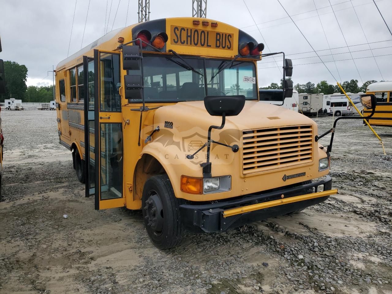 International 3000 3800 8 2002