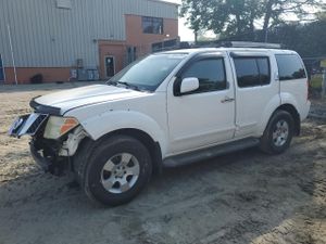 Nissan Pathfinder LE 4.0L 6 2005
