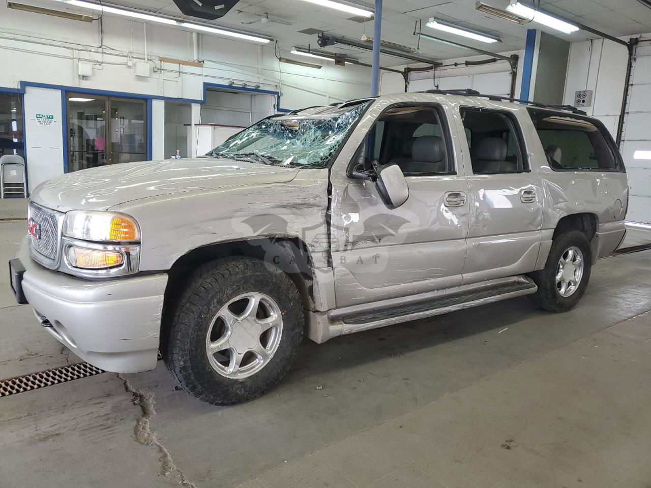 GMC Yukon DENALI 6.0L  8 2005