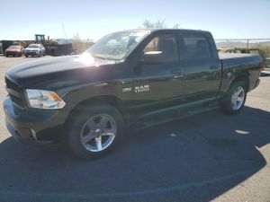 RAM 1500 ST 5.7L 8 2015