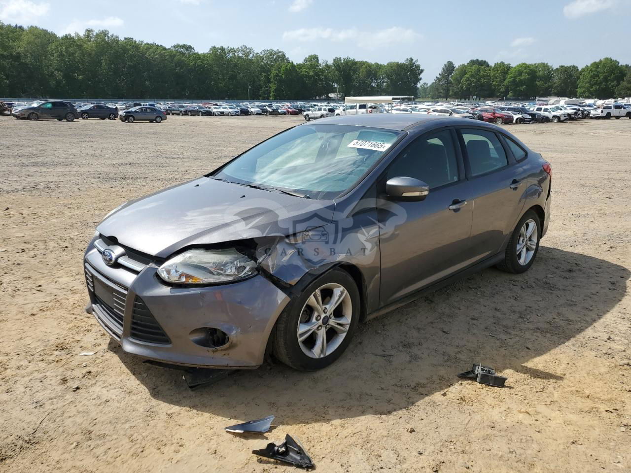 Ford Focus SE 2.0L  4 2014