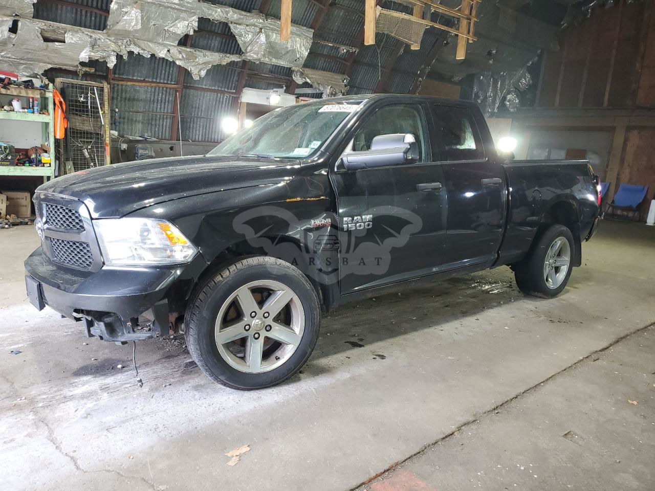 RAM 1500 ST 5.7L  8 2015