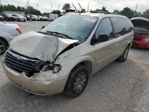 Chrysler Town & Country LX 3.3L 6 2006