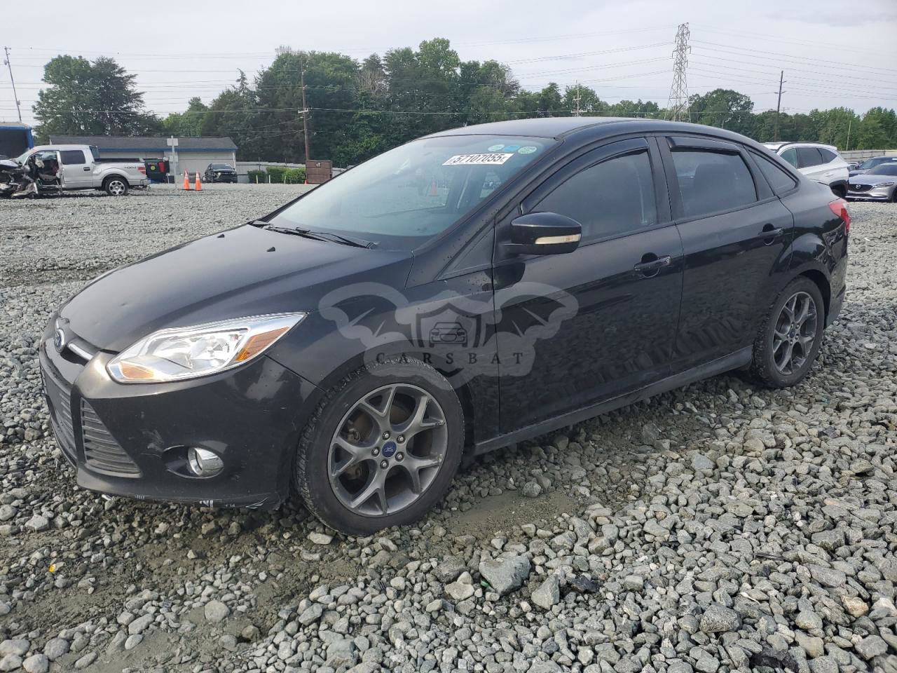 Ford Focus SE 2.0L  4 2014