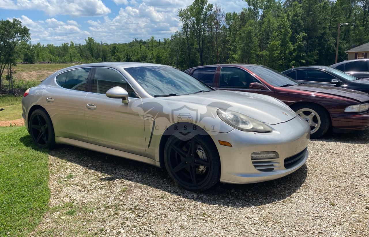 Porsche Panamera S 4.8L 8 2010