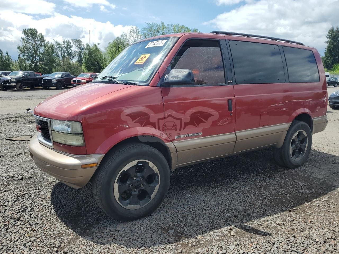 GMC Safari XT 4.3L 6 2001
