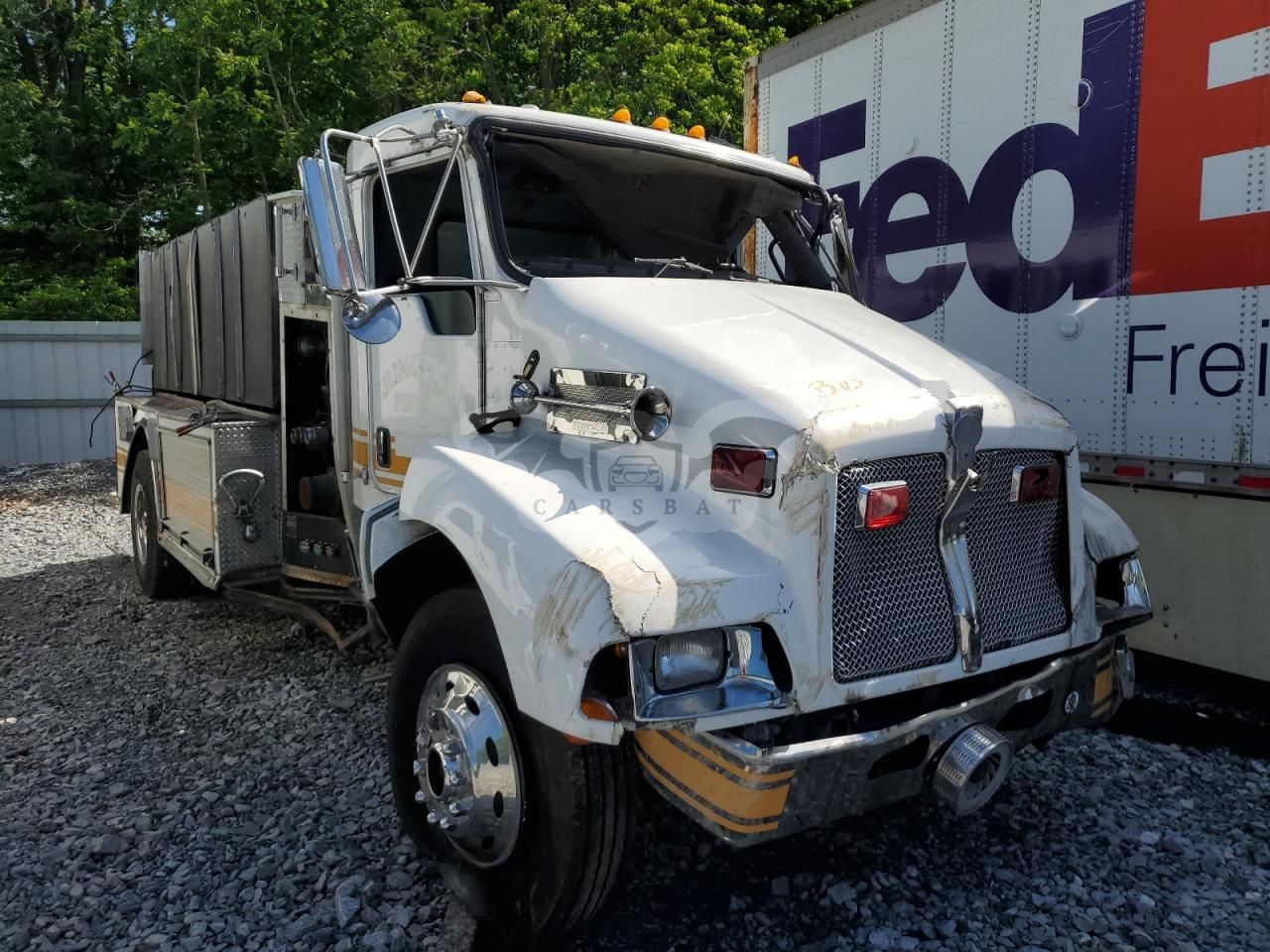 Kenworth T-series T300 6 2005