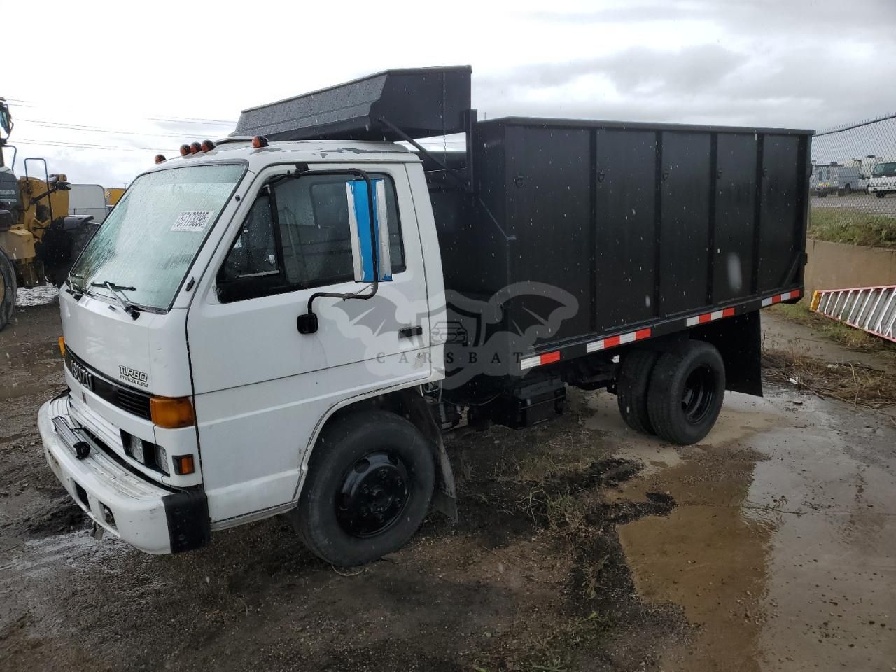 Isuzu NPR 3.9L 4 1994