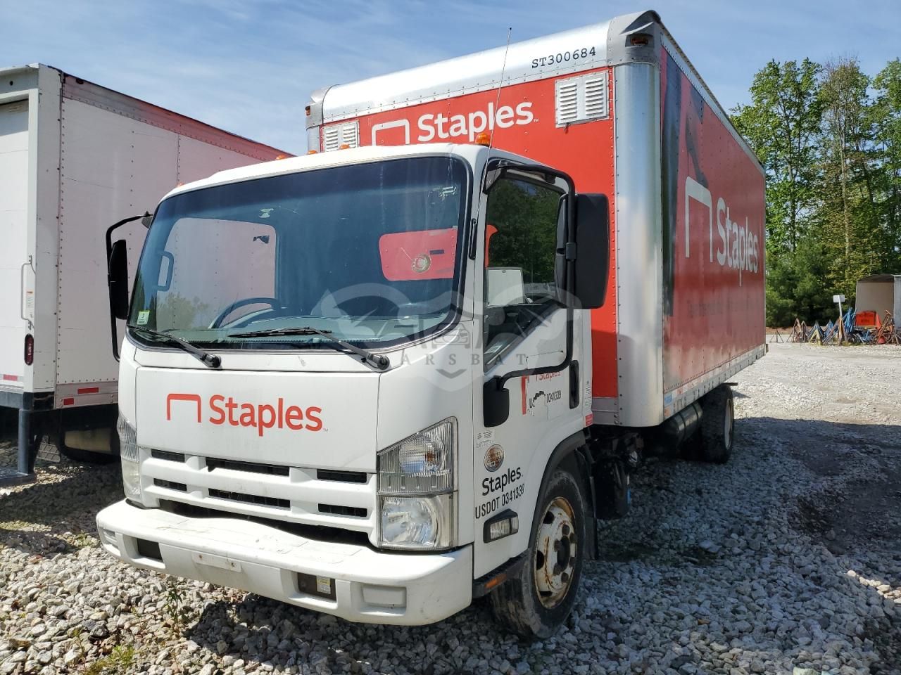 Isuzu NRR 5.2L 4 2013