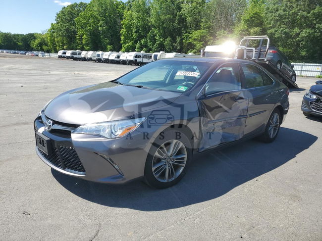 Toyota Camry LE 2.5L  4 2017