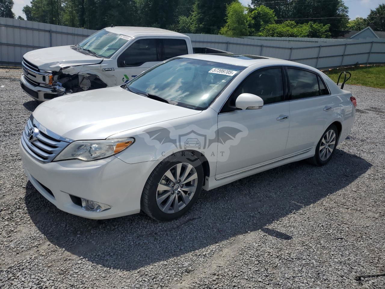 Toyota Avalon BASE 3.5L  6 2012