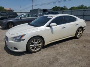 Nissan Maxima S 3.5L 6 2014