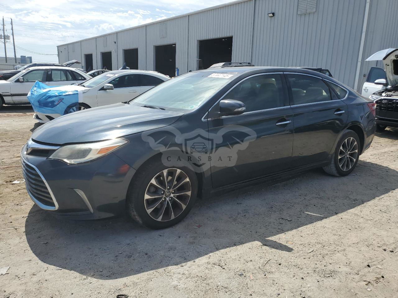 Toyota Avalon XLE 3.5L  6 2016