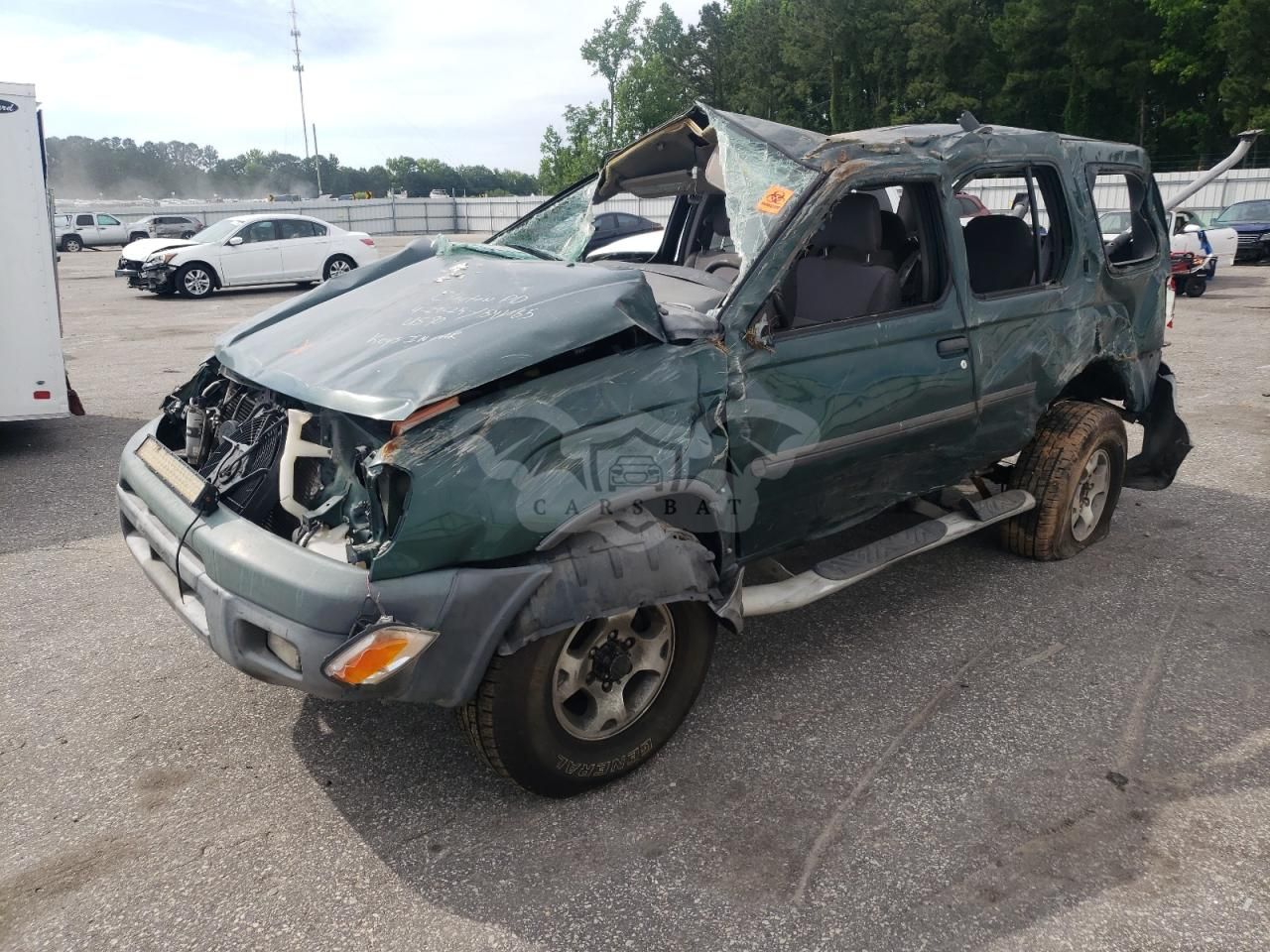 Nissan Xterra XE 3.3L 6 2001