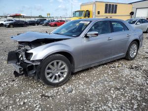 Chrysler 300C 5.7L 8 2013