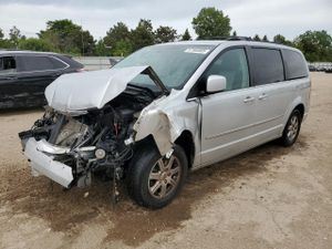 Chrysler Town & Country TOURING PLUS 3.8L 6 2010