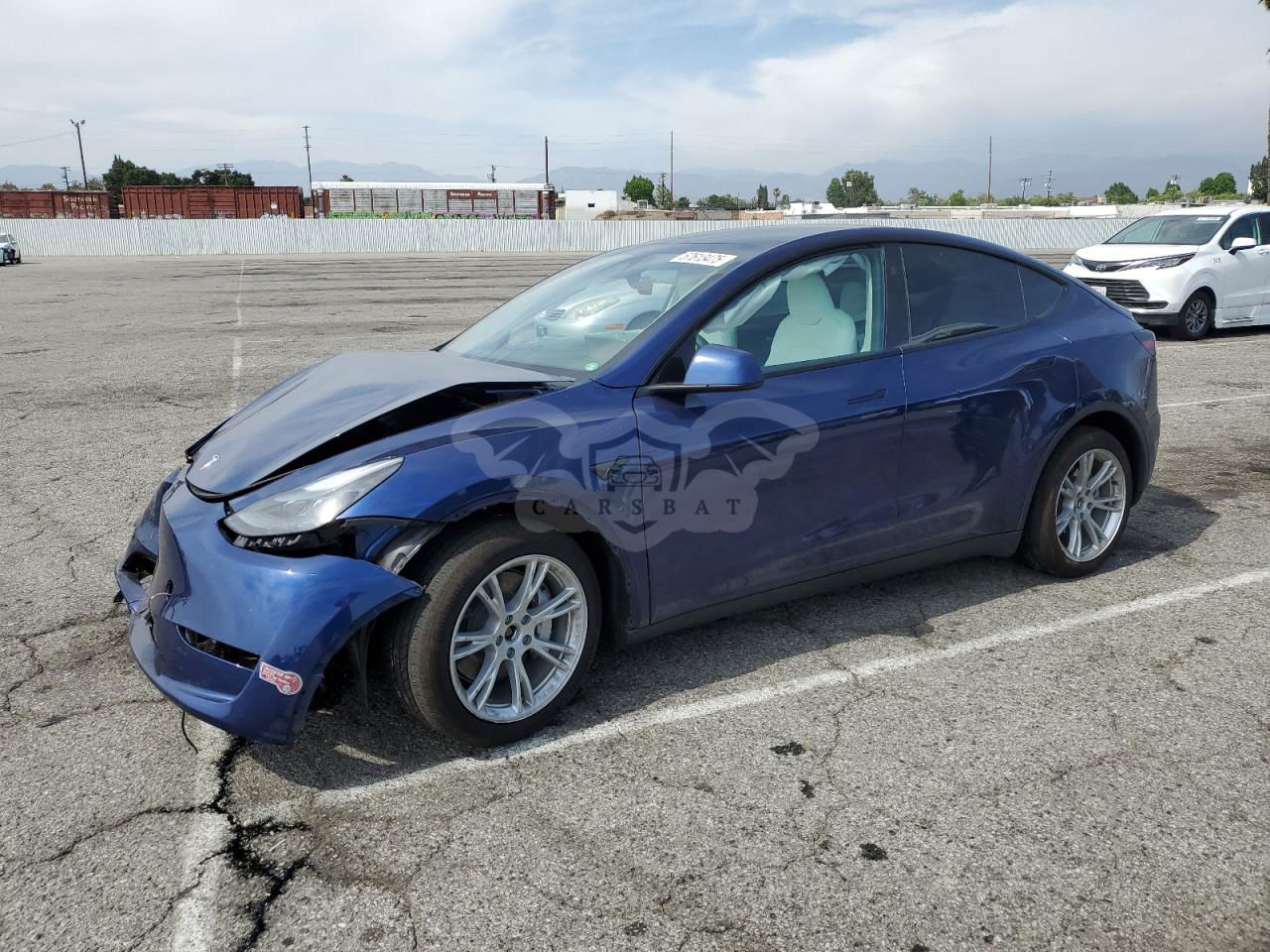 Tesla Model Y 2024