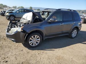 Subaru Forester LIMITED 2.5L 4 2013