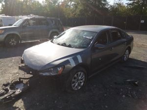 Volkswagen Passat S 2.5L 5 2012