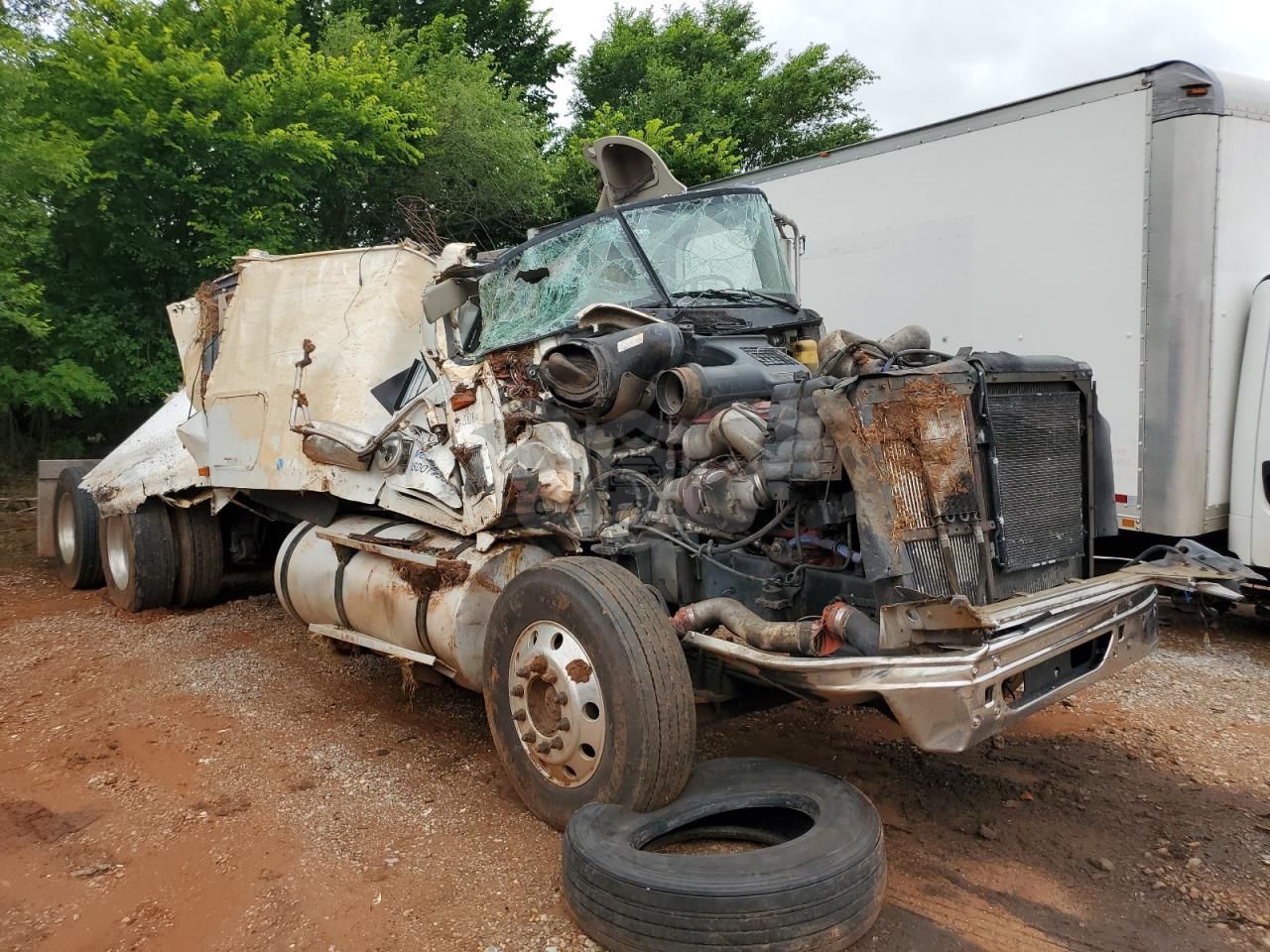 International 9000 Series 9400I 15.0L 6 2006