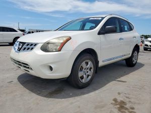 Nissan Rogue S 2.5L 4 2014