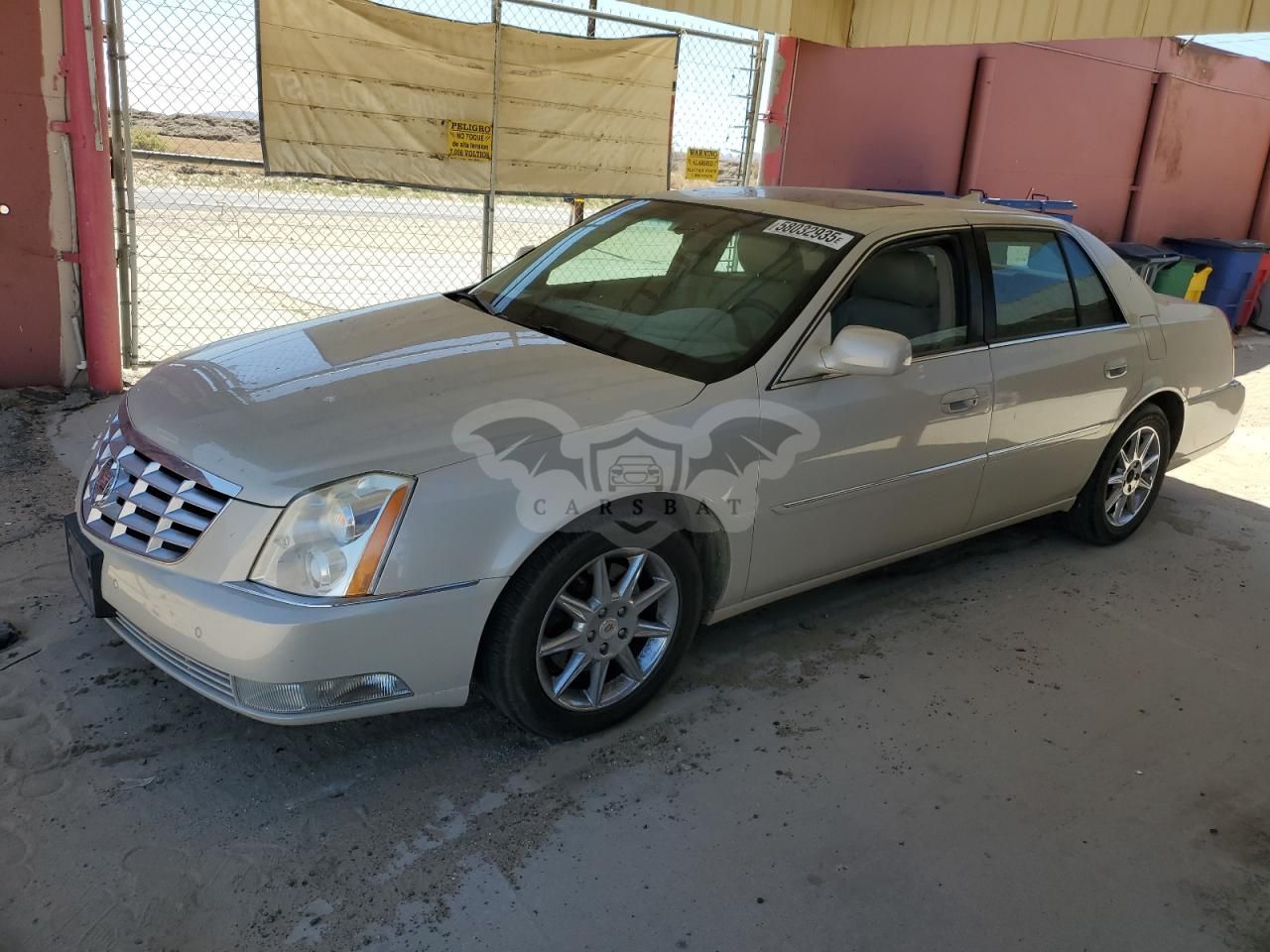 Cadillac DTS LUXURY COLLECTION 4.6L 8 2011